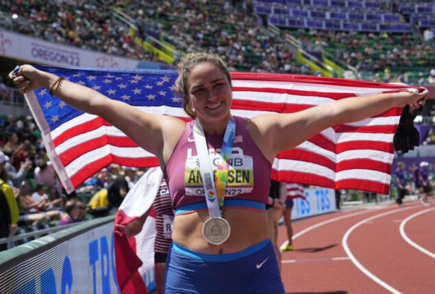 Brooke Andersen squashes ladies’ sledge field for gold