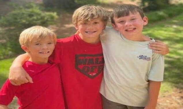 10-year-old twin sons saved their dad from drowning