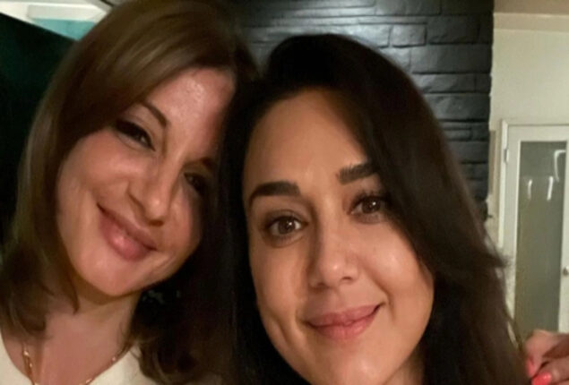 Preity Zinta and Sussanne Khan meets in Los Angeles