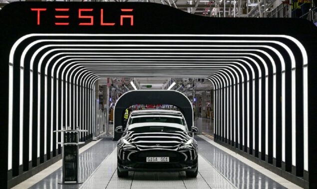 Tesla’s conveyances fall, hurt by China’s COVID closure