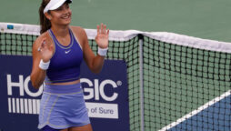 Emma Raducanu wins Marathon to qualify for quarter finals