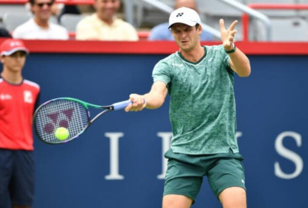 Hubert Hurkacz beats Nick Kyrgios to qualify for semi-finals