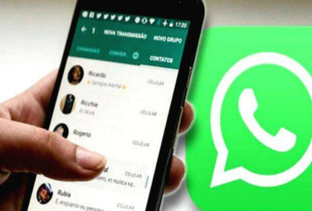 WhatsApp testing new log that will show who left group chats