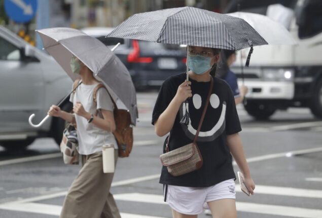 Typhoon Hinamnor: China and Japan ground flights and ferries