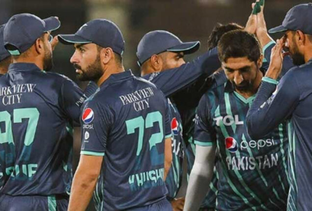 Pakistan team staff member tests positive for COVID-19