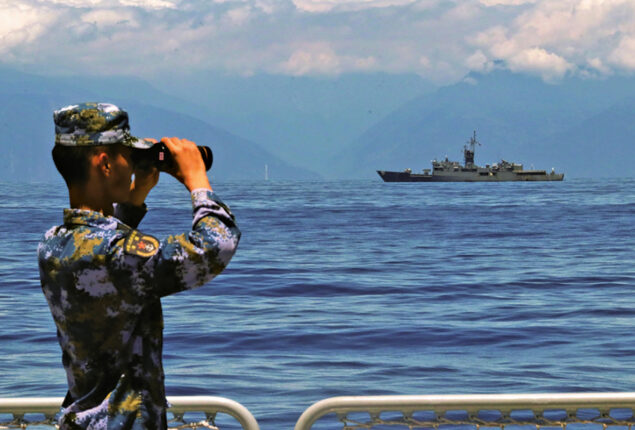 Boat sinks off disputed Japan islands, seven missing