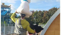 Akshay Kumar ‘felt like a hero’ after winning plush toys for Nitara