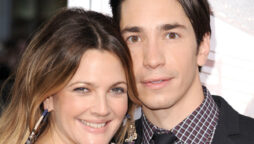 Drew Barrymore and Justin long reunited for an emotional talk