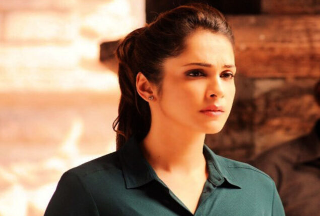 Isha Koppikar believes in eco-friendly Ganpati celebration