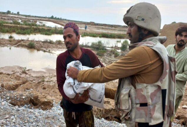 Pakistan Army continues relief and rescue activities in flood-hit areas