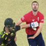 Matthew Wade blocks Mark Wood from taking catch