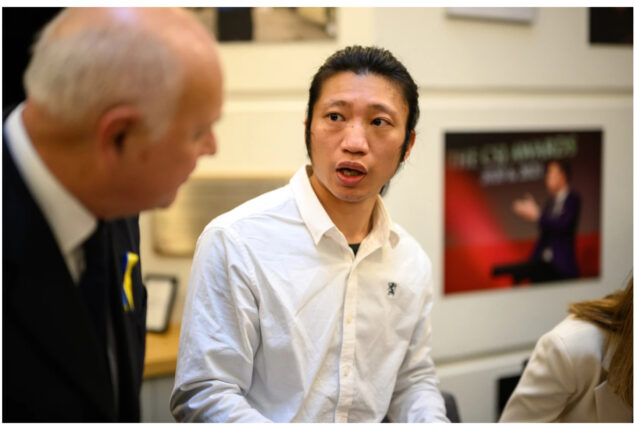 Protester Bob Chan drags into Chinese consulate