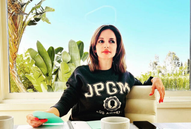 Watch: Sussanne Khan shows off box jump in new workout video