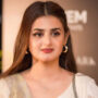 Hira Mani narrowly escaped falling while entering the show