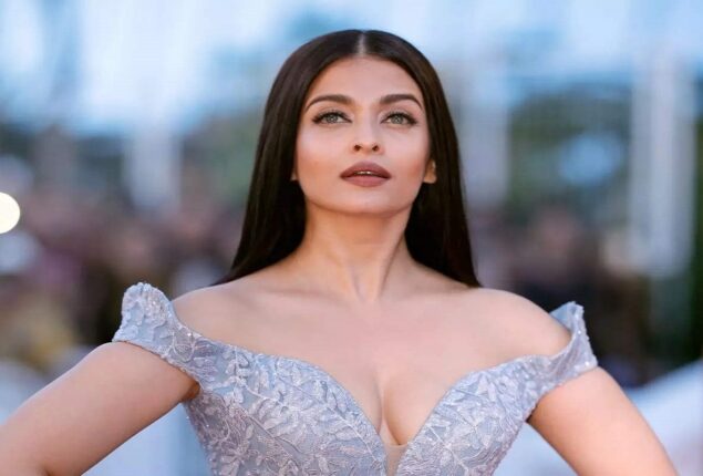 When Aishwarya Rai Bachchan said if she loves the camera or if it loves her