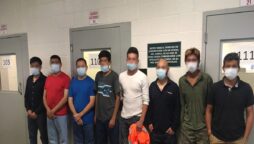 19 illegal immigrants are caught smuggling: Texas