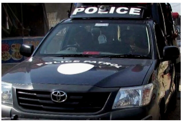 Man arrested for committing robberies impersonating as policeman