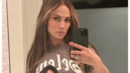 Jennifer Lopez pays tribute to Salena For 25 year singing career