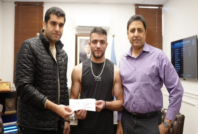 Usman Wazeer, a boxing champion, received recognition for upholding Pakistani pride