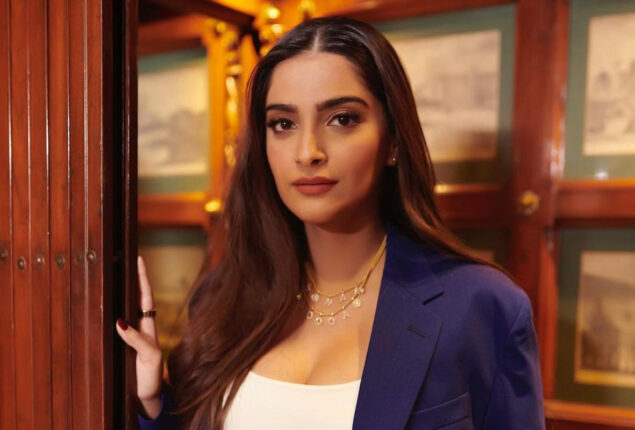 Rhea Kapoor’s birthday is celebrated by Sonam Kapoor sharing old images of her