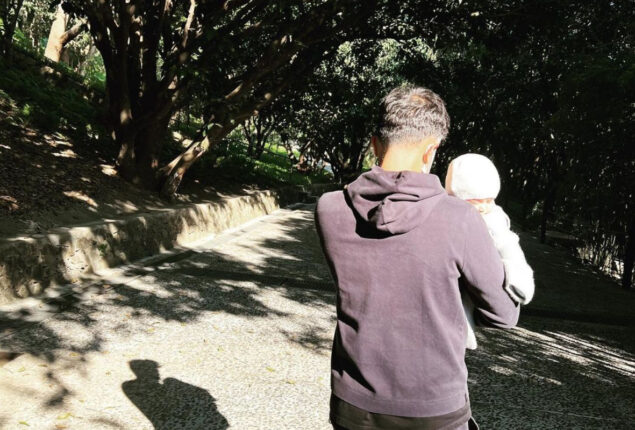 Sonam Kapoor shares sweet picture of husband Anand Ahuja and son Vayu