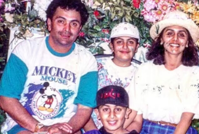 Neetu Kapoor shares Ranbir childhood pic with Rishi Kapoor