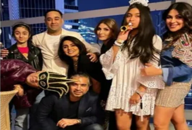 Neetu Kapoor twins in black with Riddhima in new year bash