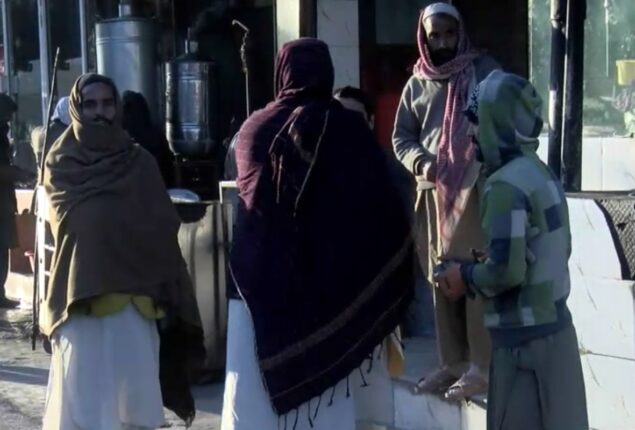 Weather update: Another cold wave to hit Karachi this week