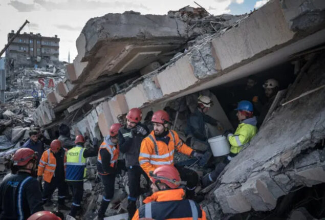 Almost 30,000 rescued from near earthquake