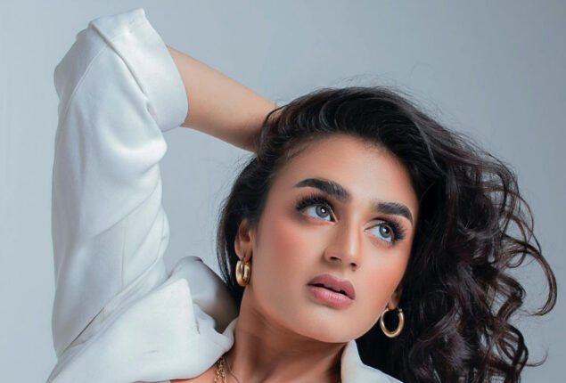 Hira Mani sets internet on fire with new photoshoot