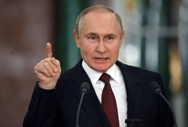 West aims to break up Russia, says Vladimir Putin