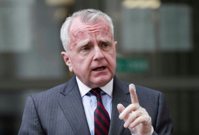 US diplomat: “What’s it like to negotiate with Putin?”