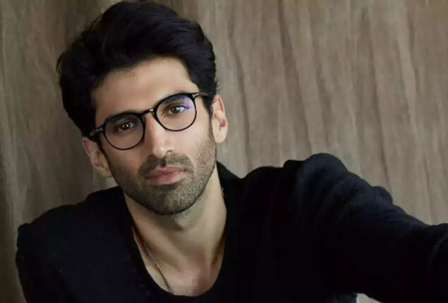 Gumraah trailer: Aditya as identical suspects in this captivating murder mystery