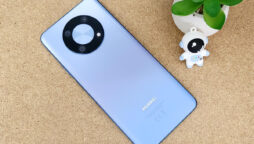 Huawei Nova Y90