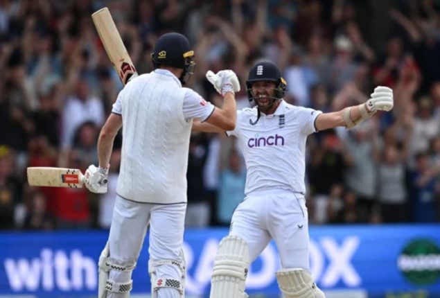 England Stuns Australia, Keeps Ashes Alive with Epic Victory
