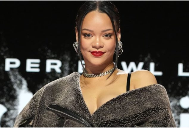 Rihanna’s Baby Bump Steals the Show in RATM T-Shirt