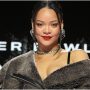 Rihanna’s Baby Bump Steals the Show in RATM T-Shirt