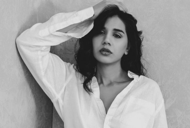 Kiran Ashfaque Sparks Controversy with Recent Bold Pictures