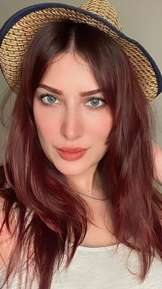 Mehwish Hayat looks elegant in her new pictures