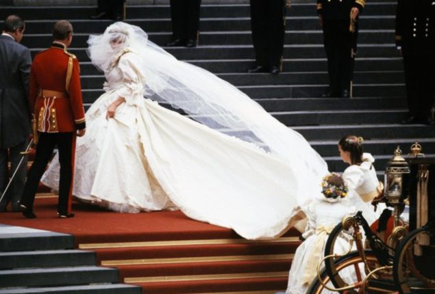 Princess Diana intended her wedding dress to have secrets