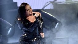 MTV VMAs: Taylor Swift danced her heart out on Demi Lovato’s performance