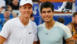 Top coach predicts Jannik Sinner to overtake Carlos Alcaraz in 2024 season