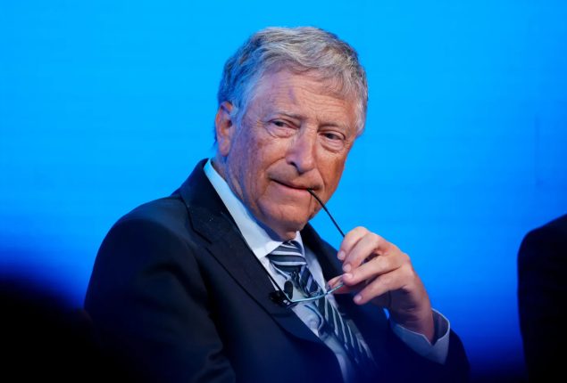 Bill Gates Forecasts 2024 as AI Breakthrough Year