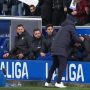 Alaves manager loses his cool after late goal from Real Madrid