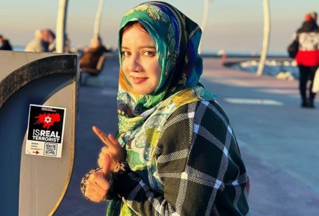 Rabi Pirzada Stuns in New Photoshoot in Turkey