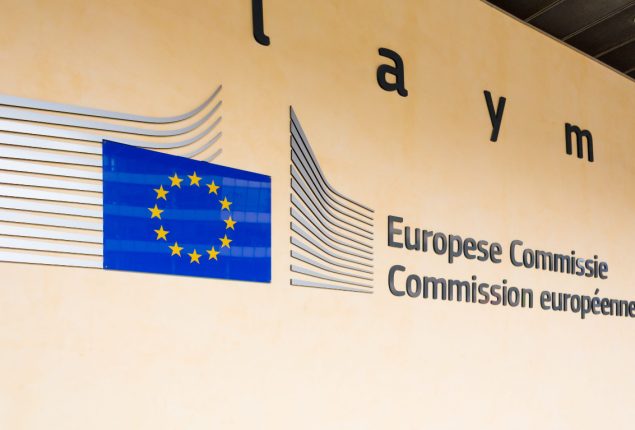 EU Commission Reviews Apple’s Tap-and-Go Tech Access Proposal