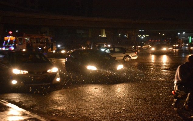 Karachi receives spell of light to moderate rain on Tuesday night