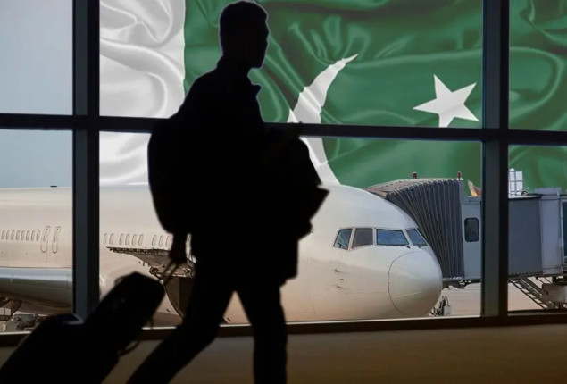Govt Officially Began Sending Pakistanis Abroad For Jobs