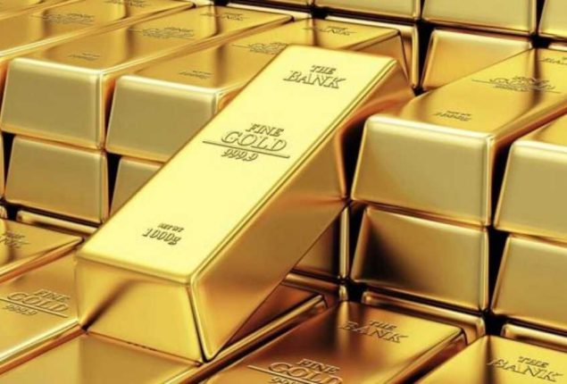 Gold price in Pakistan sees big drop; Check latest rates here