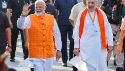 Modi casts its votes as Indian election reaches to its third phase